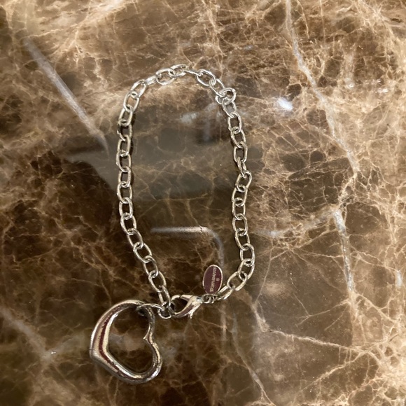 Bracelet-silver plated with heart dangle/charm. - Picture 2 of 3